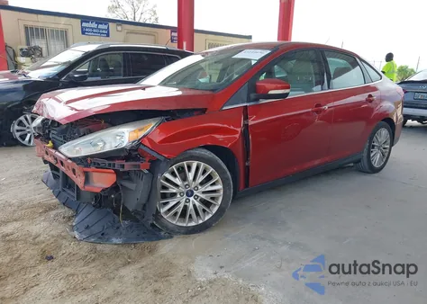 2018 Ford Focus Titanium из США, поврежденный, VIN 1FADP3J2XJL294348